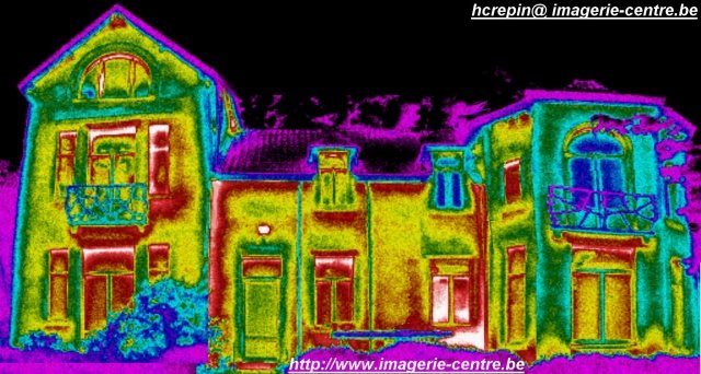 Audit thermographique vue de façade d'une maison